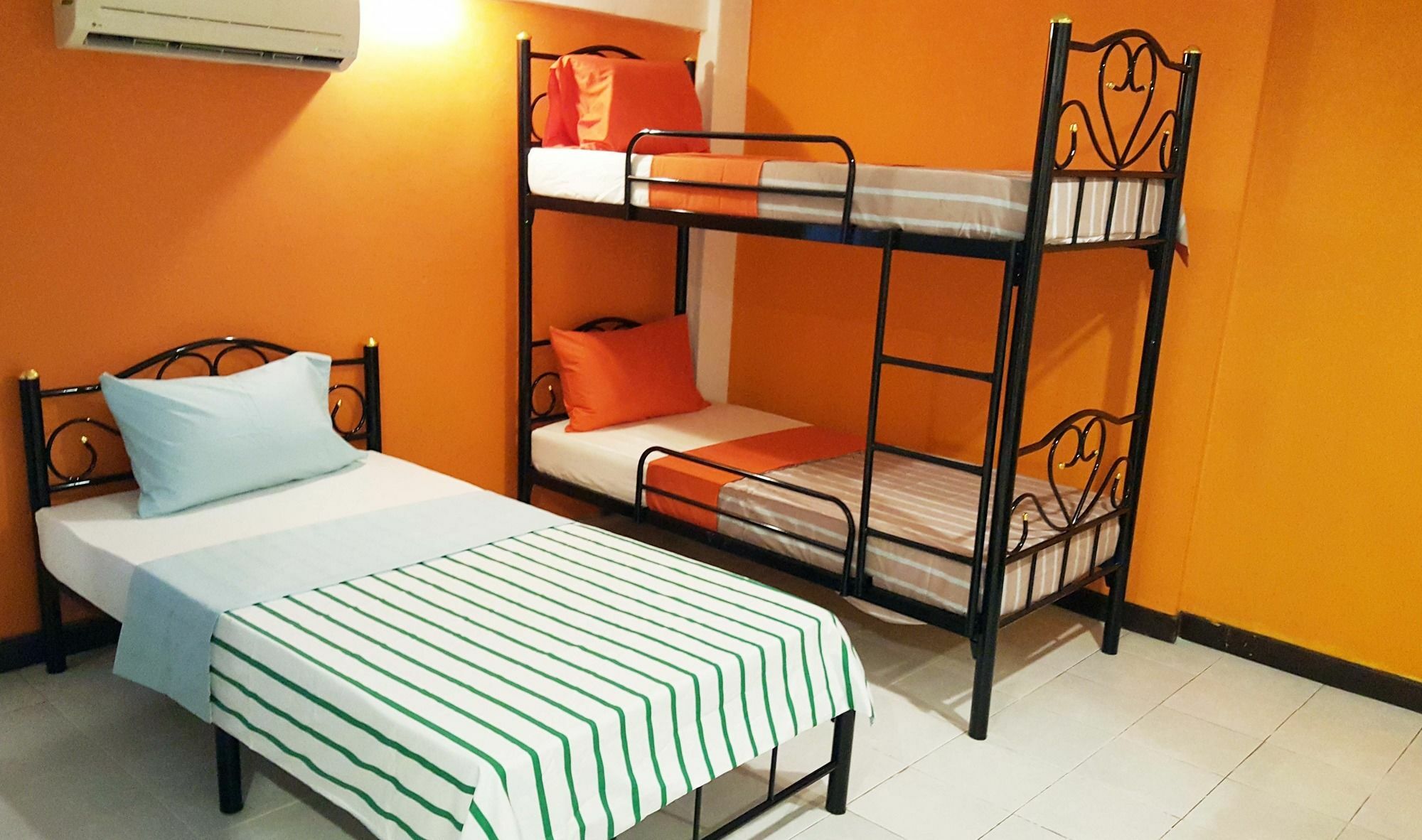Mr.Sea In Bangkok Hostel Kültér fotó